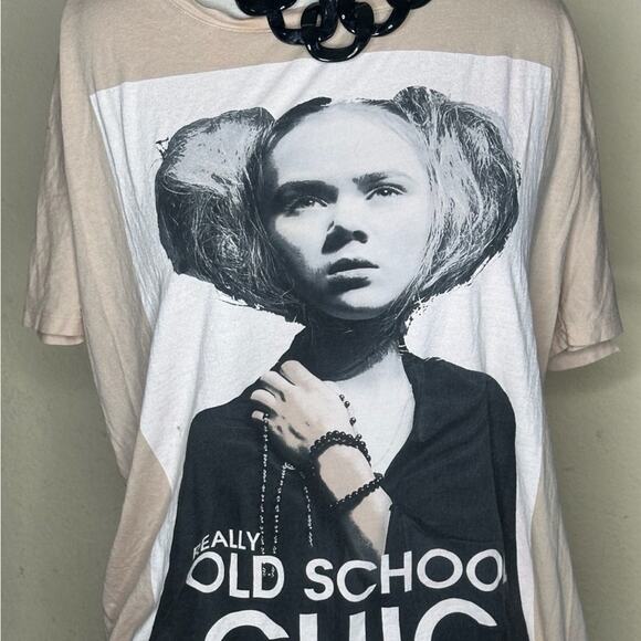 REALLY OLD SCHOOL CHIC Tee SHIRT made by BLACKBOOK SIZE US 6 ✅Measurements - Picture 3 of 4